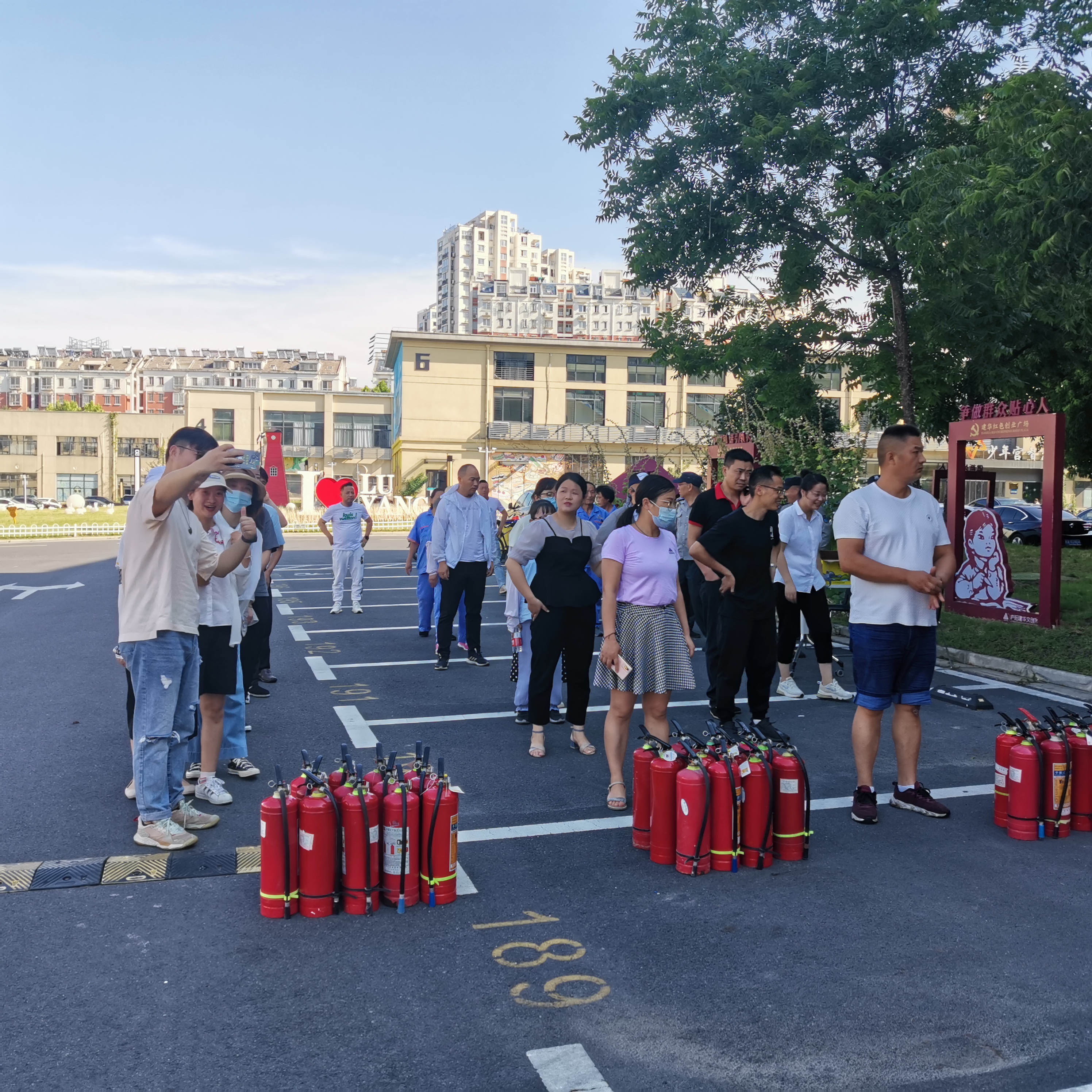 “勤抓演練，常駐安全”廬陽(yáng)建華文創(chuàng)園開展消防演習(xí)活動(dòng)