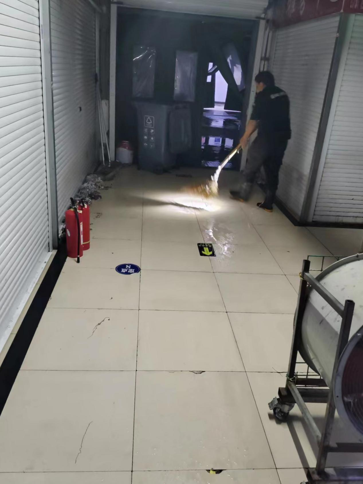 迎戰暴雨，錢江商城打好排水防汛攻堅戰