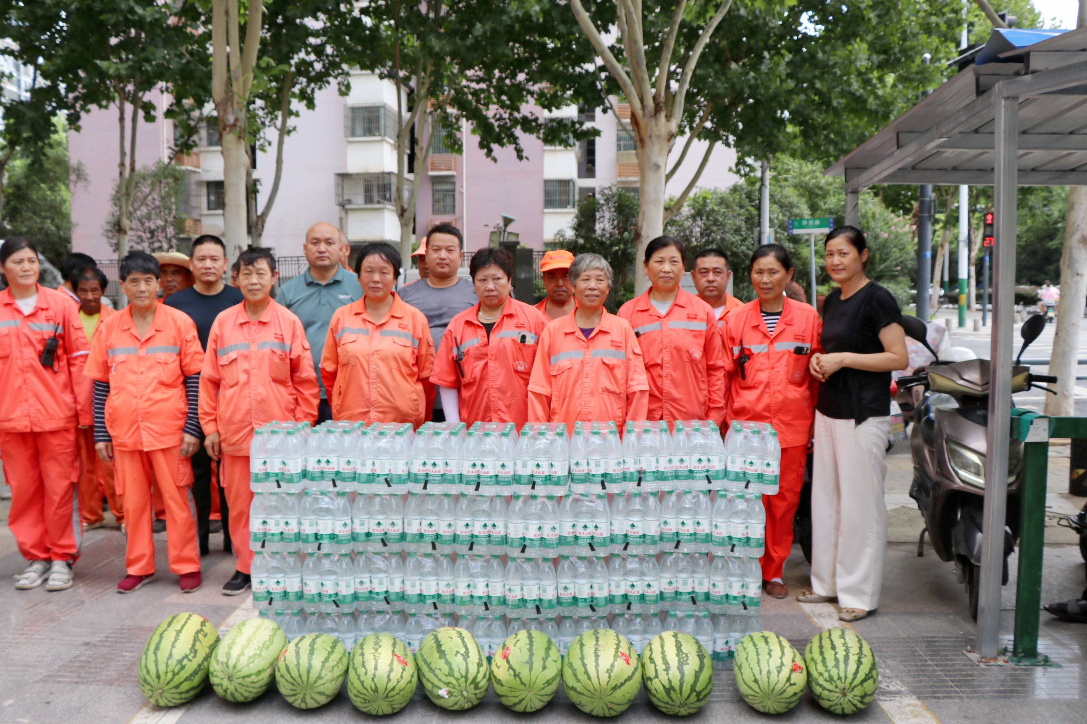 酷暑送清涼，關愛顯擔當——廬陽建華文創園攜手愛心企業開展夏日送清涼活動